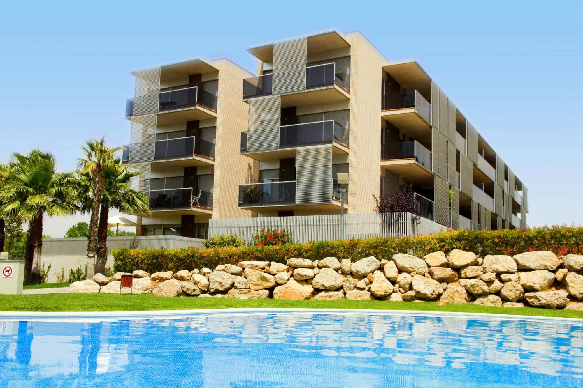 Rentalmar Paradise Families Only Con Parking Salou Exteriör bild